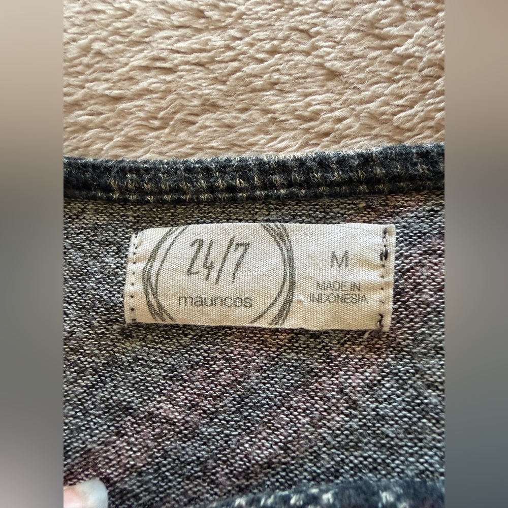 Maurices Gray and Black Top - Picture 2 of 4